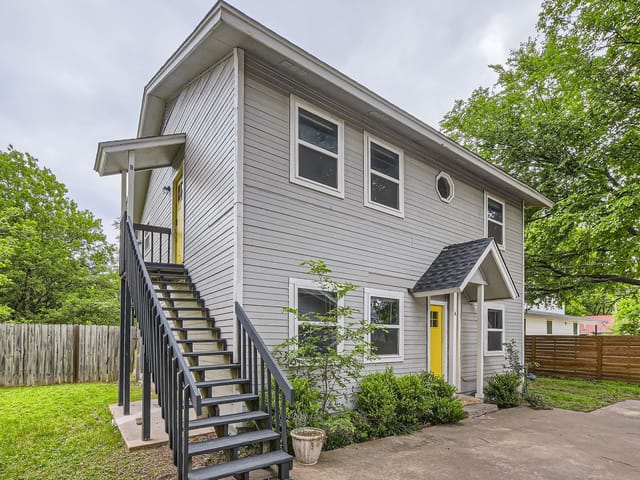 502 Capitol Dr