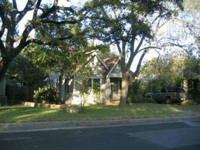 502 EAST MARY ST
