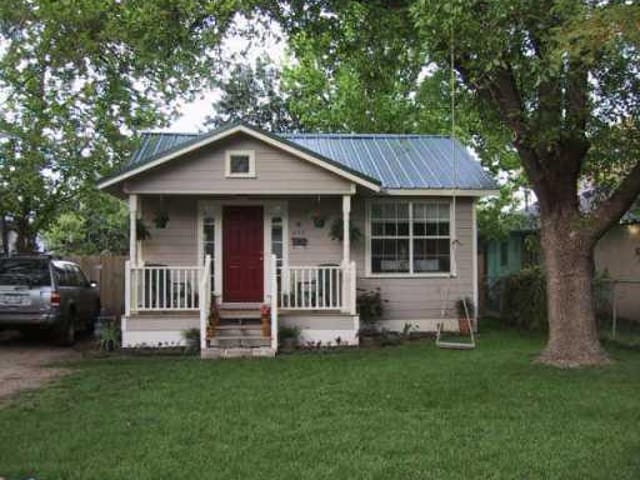 502 El Paso St