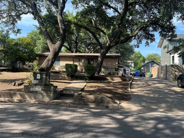 503 South Park Dr