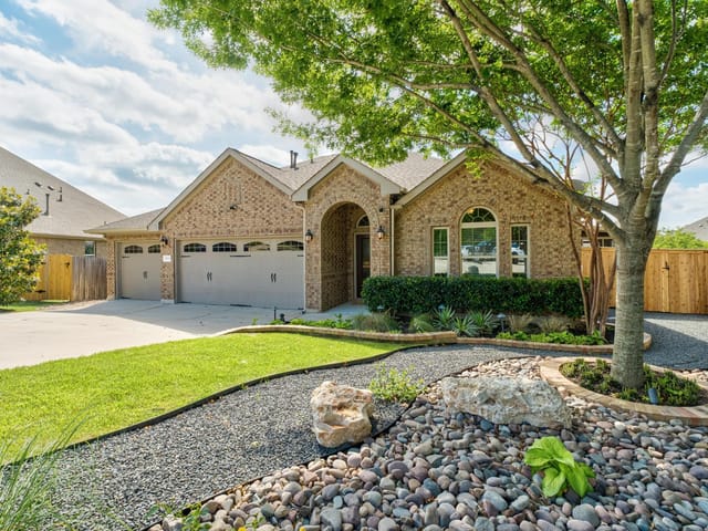 5033 Yucca Bloom Dr