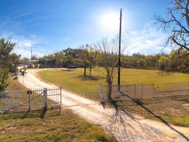 5035 Barth Rd