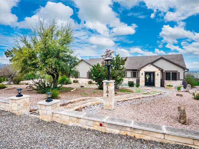 504 Cedar Mountain Dr