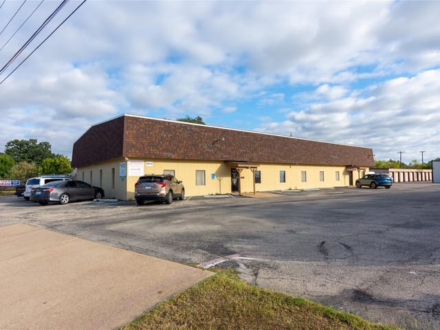 504 Leander Rd