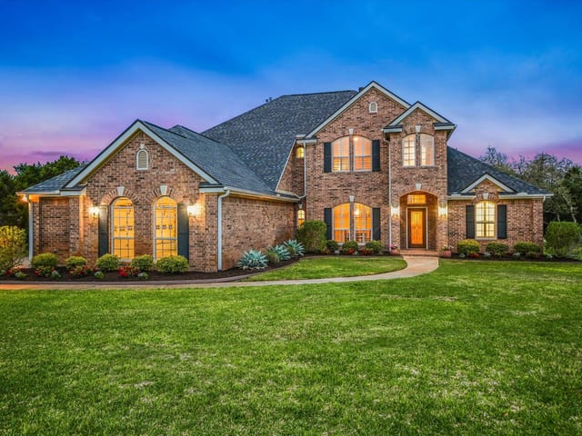 504 Saddlehorn DR