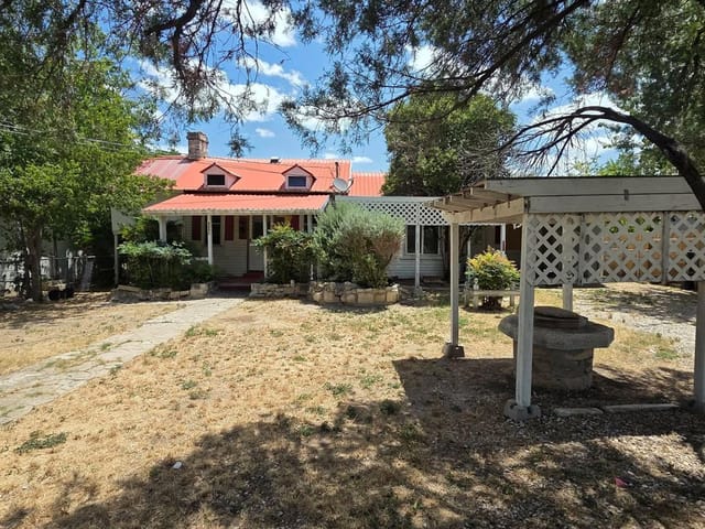 505 1/2 S Main ST