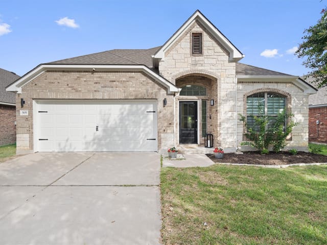 505 Bluehaw DR