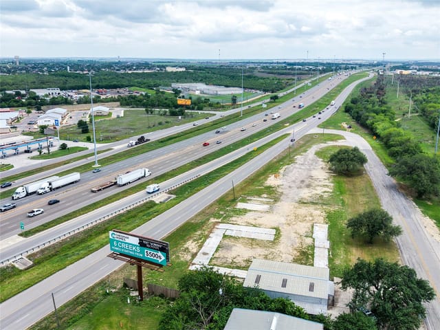 505 S Old Hwy 81