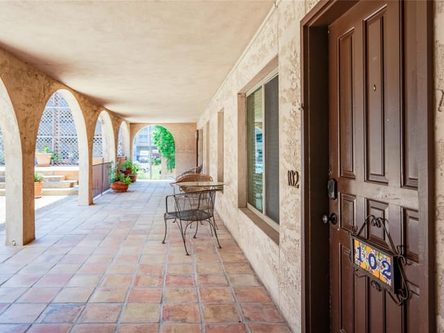 505 W 7th ST Unit #102