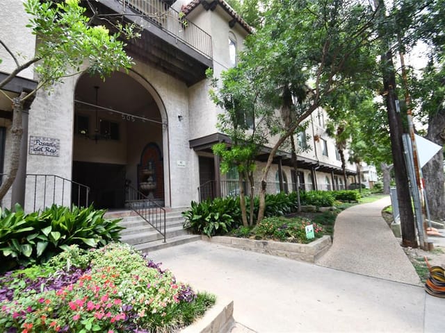 505 W 7th St Unit #107