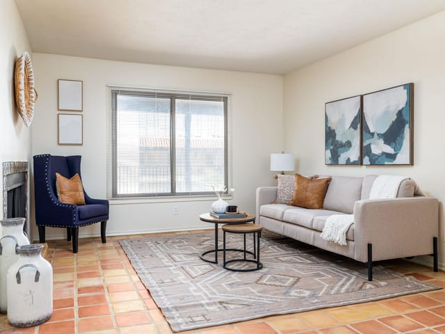 505 W 7th St Unit #304