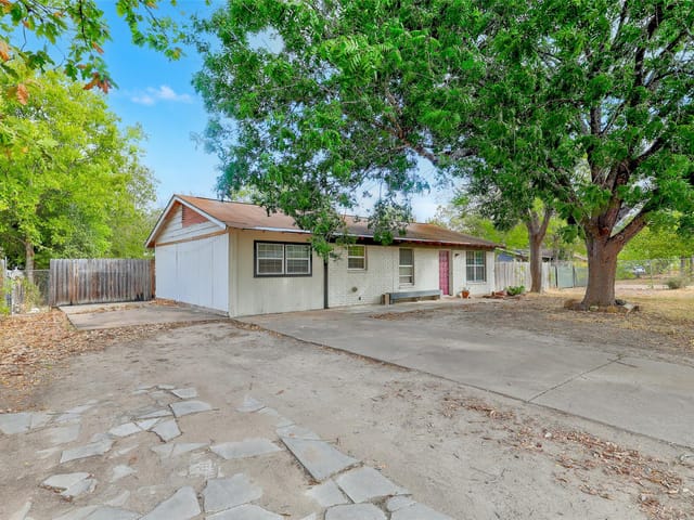 506 Bramble Dr