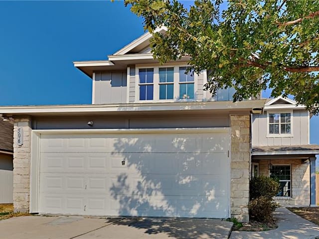 506 Red Tails Dr