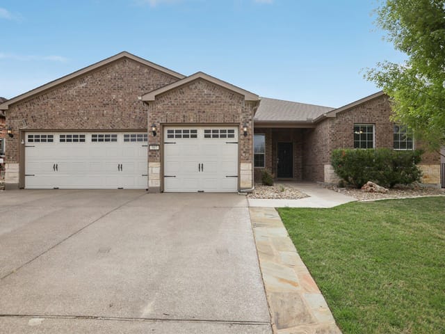 507 Davis Mountain Cir
