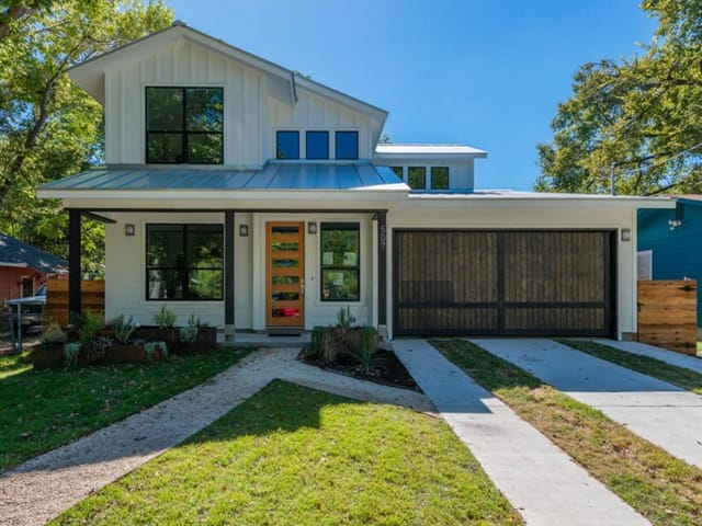 507 El Paso St