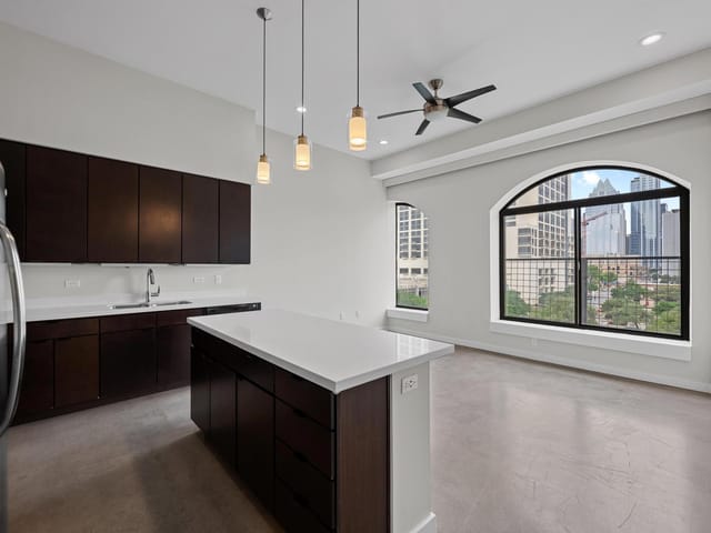 507 Sabine ST Unit #503