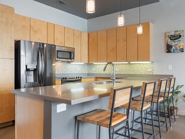 507 Sabine ST Unit #605