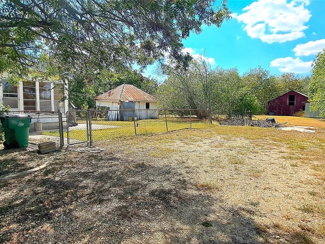 507 Sloan ST