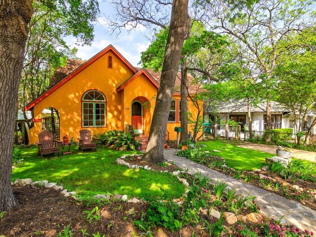 508 Academy Dr