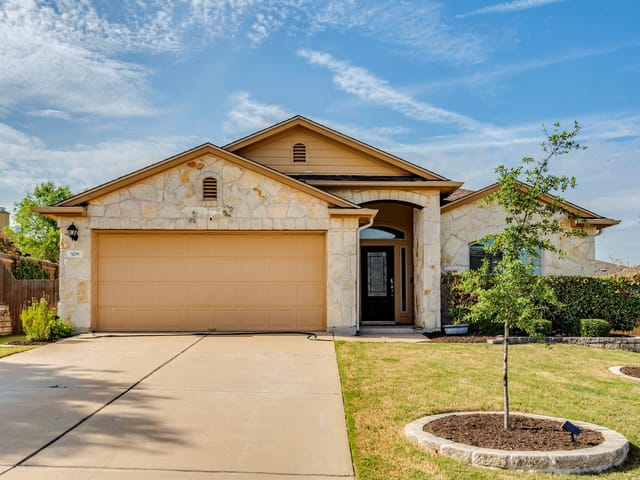 508 Alsatian Ln