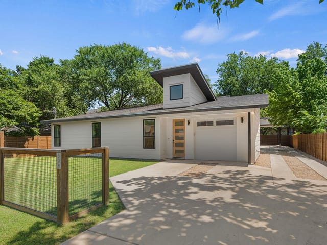 508 Capitol DR Unit #1