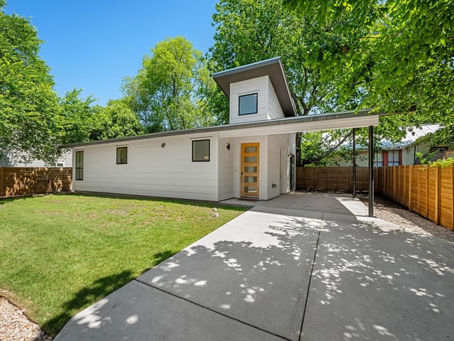 508 Capitol DR Unit #2