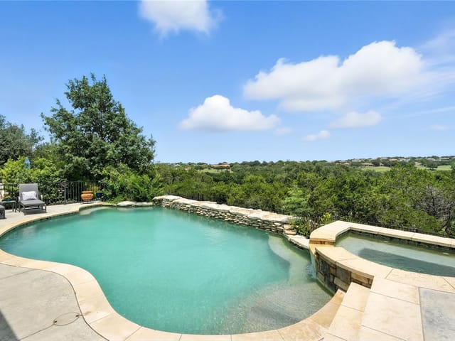 508 Golden Bear DR
