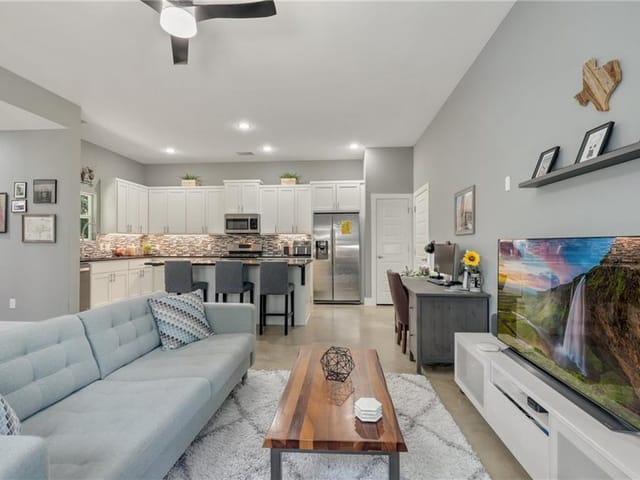 509 Blackson Ave Unit #B