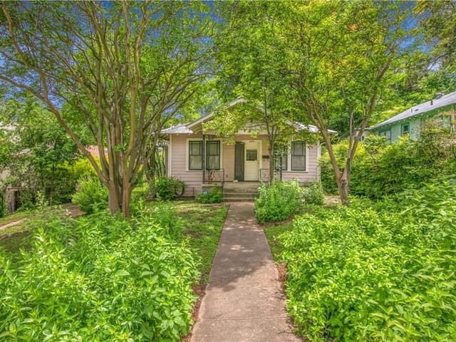 509 E Mary St