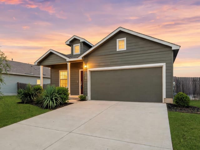509 Gabriels Bluff DR