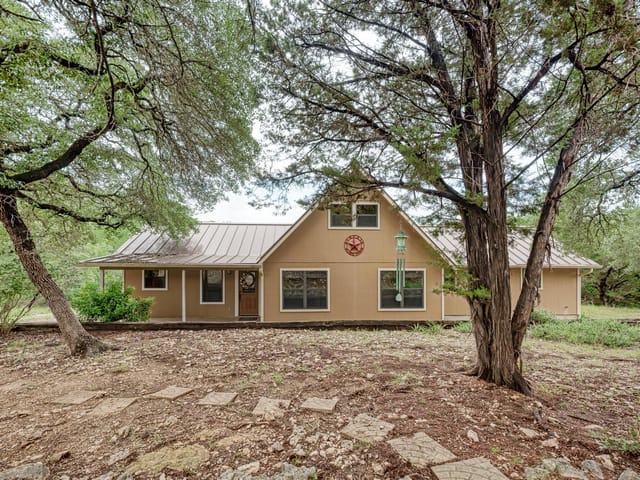 5093 Chimney Rock
