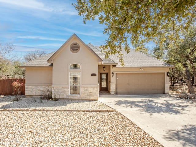 51 Long Bow Ln