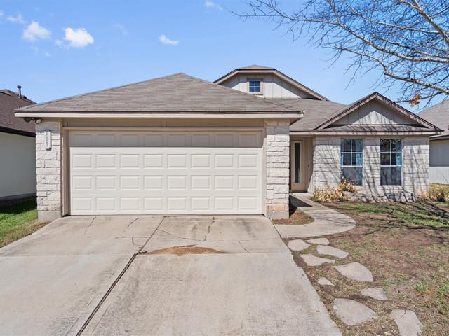 510 Red Tails Dr NE