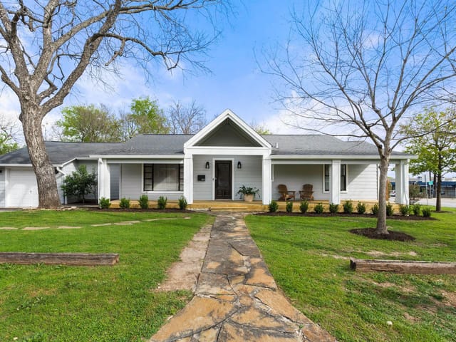5101 Balcones Dr