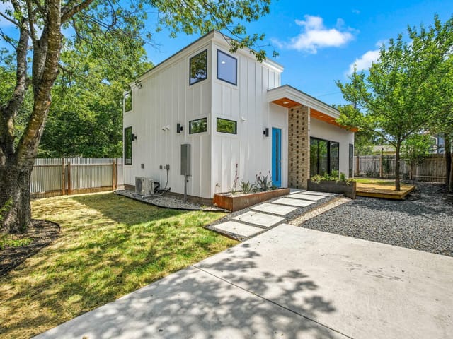 5101 Delores Ave Unit #2