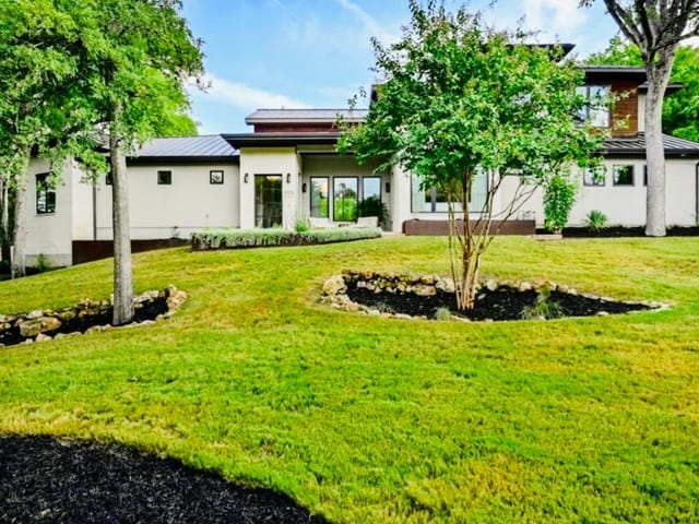 5103 ROLLINGWOOD Dr