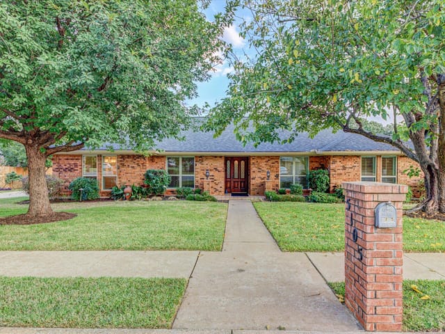 5105 Woodcreek Rd