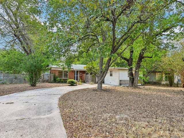 5107 Brookdale LN