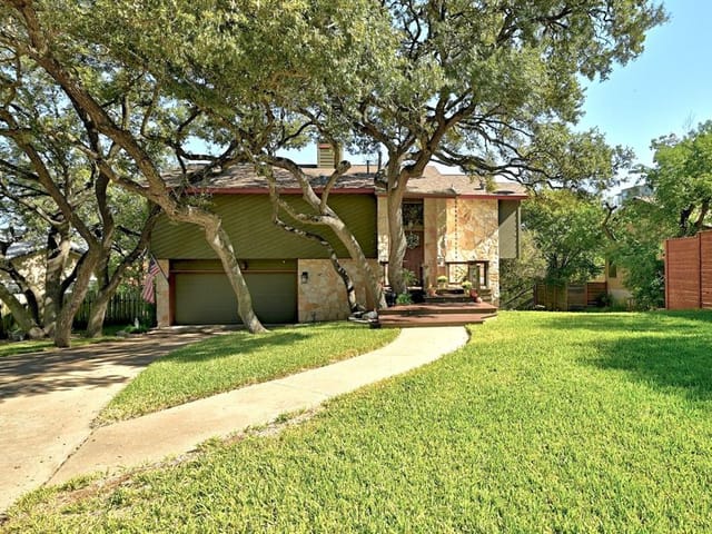 5108 Doe Valley Ln