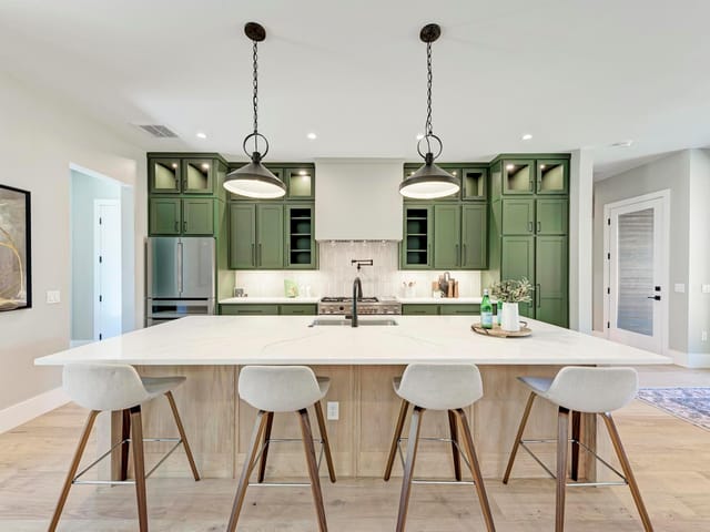 5108 Valley Oak Dr