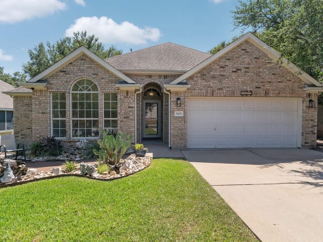 5109 Bandera Creek Trl