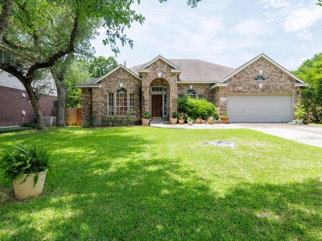 5109 McDade Dr