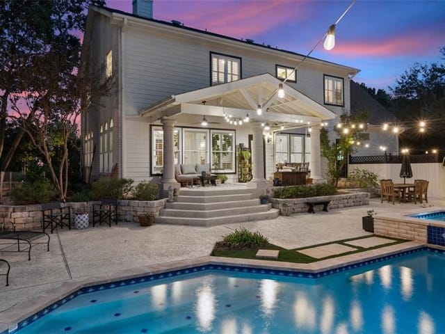 511 Beardsley LN