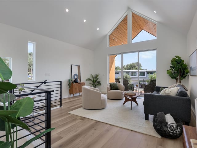 511 South Park DR Unit #2
