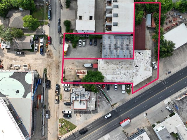 5111 Burnet Rd