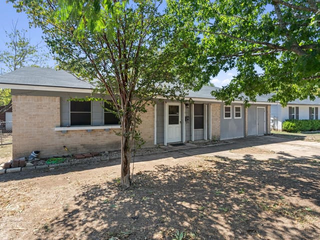 5111 Meadow Creek DR