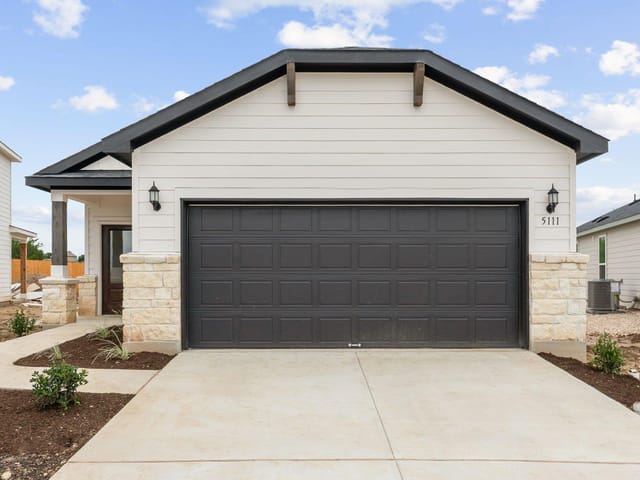 5111 Monarda Mint DR