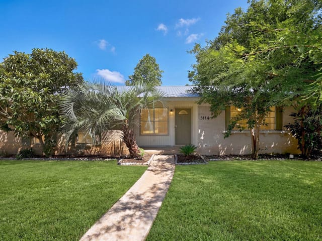 5114 Emerald Forest DR