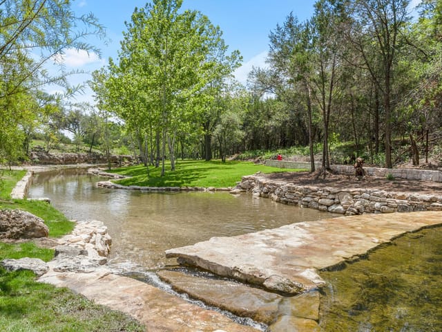 5115 Twin Acres DR
