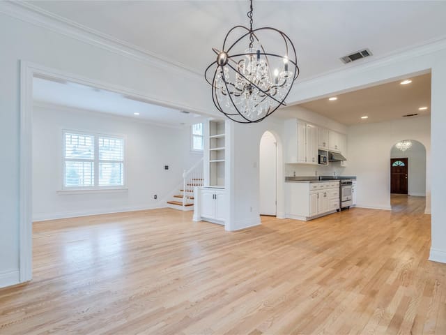 512 E 49th ST Unit #A